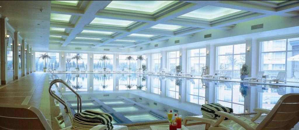 Отель Ramada Beijing North Changping Экстерьер фото